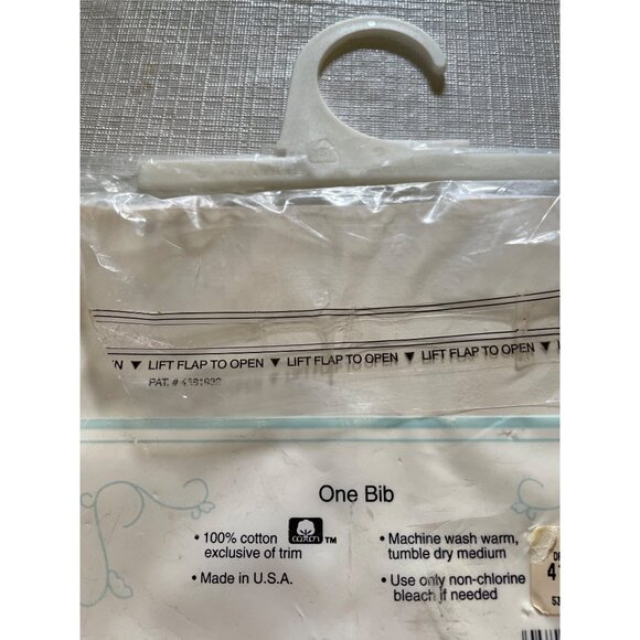 Peter Rabbit & Friends Layette Bib For Babies 100% Cotton Made In USA Embroidere - Picture 9 of 9